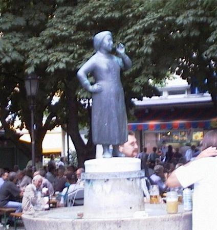 Liesl-Karlstadt-Brunnen
